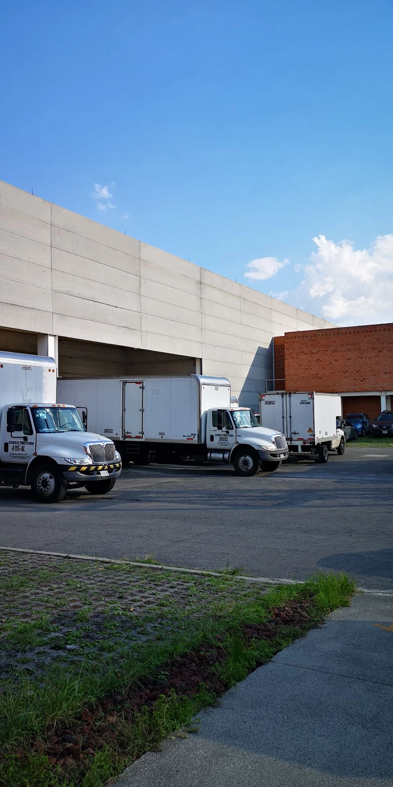 Distribuidora Rodin, empresa líder en la fabricación y distribución de productos de arte, reconocida por su compromiso con la creatividad, la calidad y la innovación en materiales artísticos.